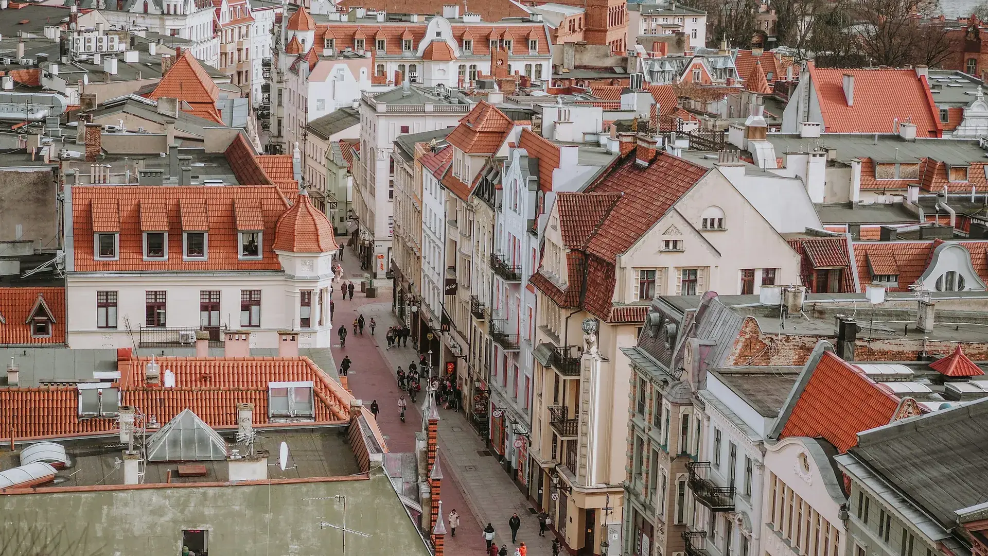 Ceglane dachy i zabytkowe centrum Torunia – organizacja imprez Toruń